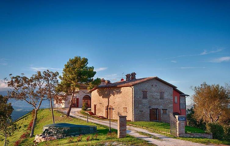 Gîte pour 3 personnes, avec piscine et jacuzzi à Sant'Angelo in Vado - 2