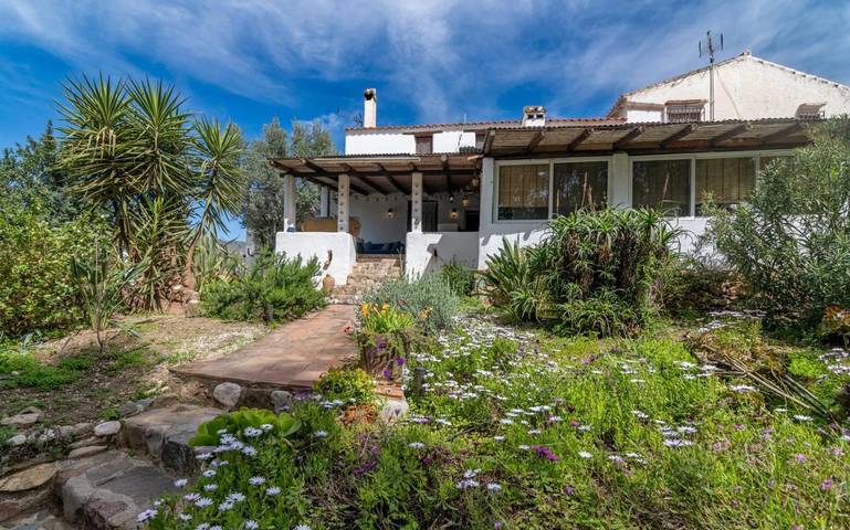 Casa rural para 4 personas, con vistas además de jardín y piscina, Se admiten mascotas en Comares - 4
