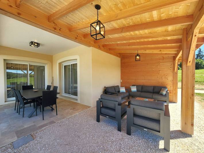 Gîte pour 6 personnes, avec piscine à Monplaisant