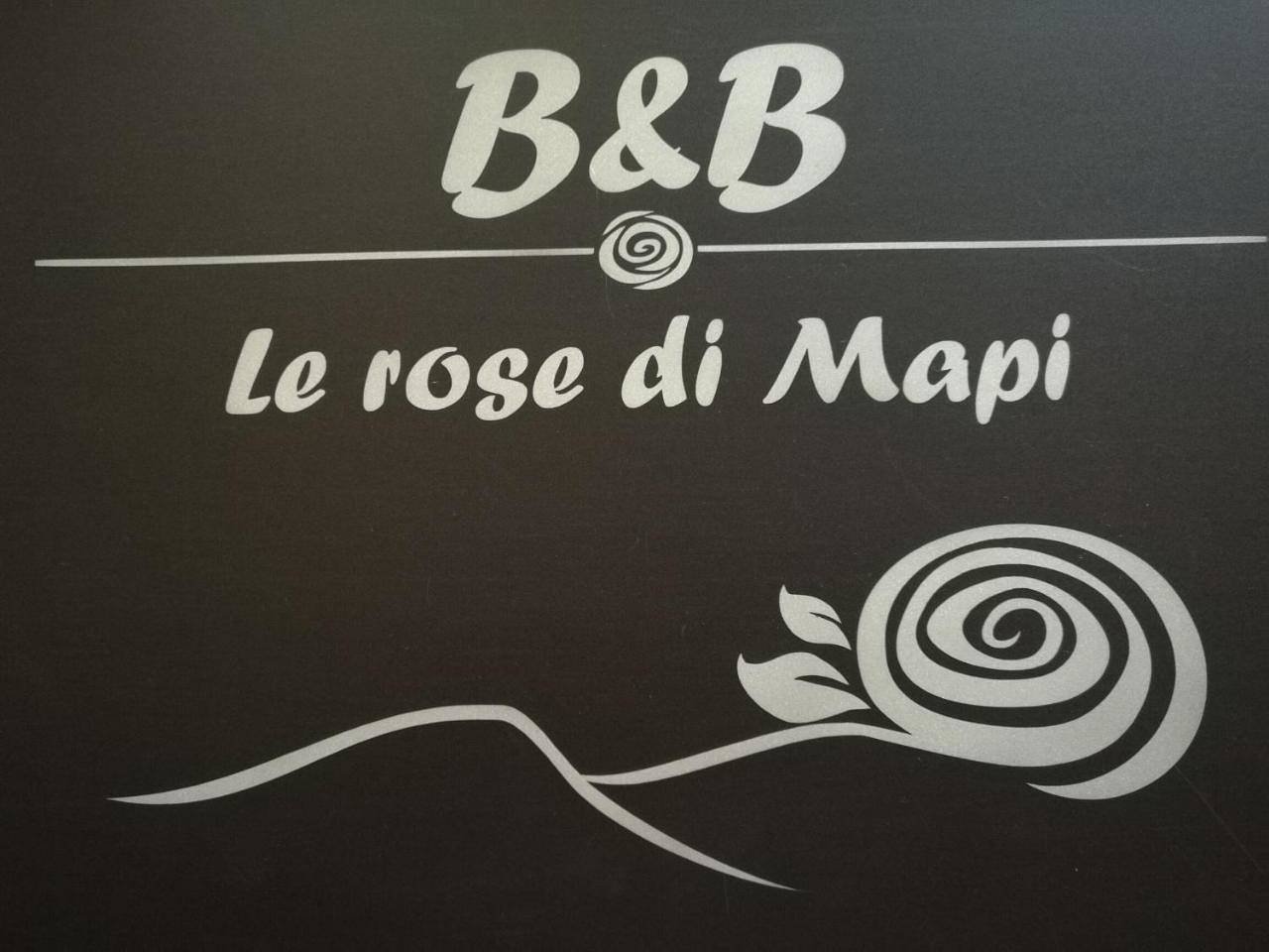 Le rose di Mapi in Mango , Langhe