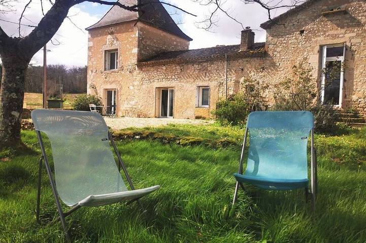 Location de vacances pour 7 personnes, avec terrasse et jardin à Sigoulès