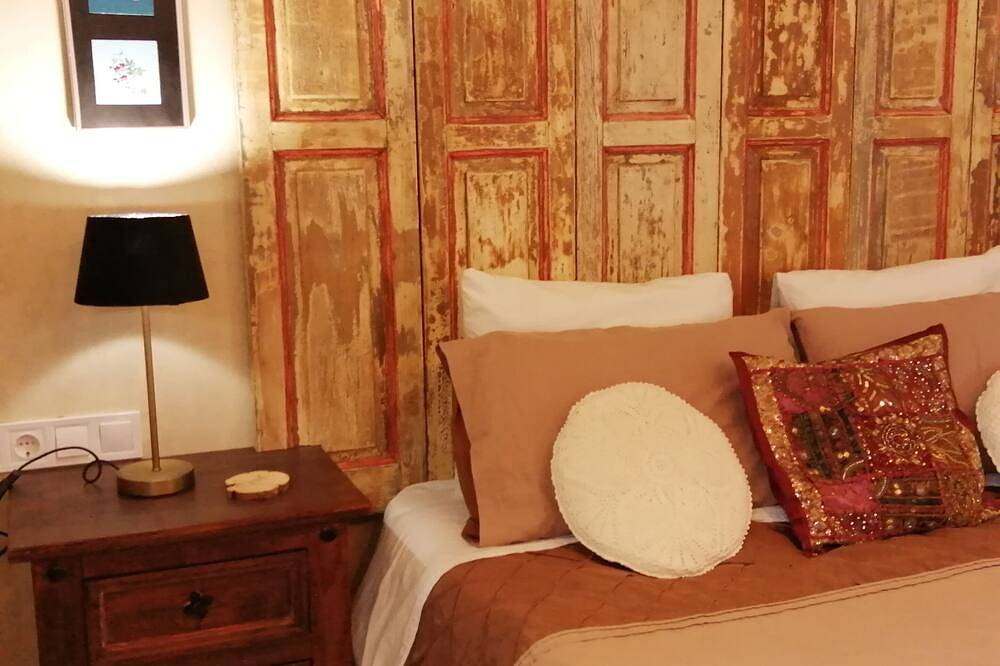 Khoomtaie Suite by Eco Moyano Posada in Gaucín, Parque natural de Los Alcornocales