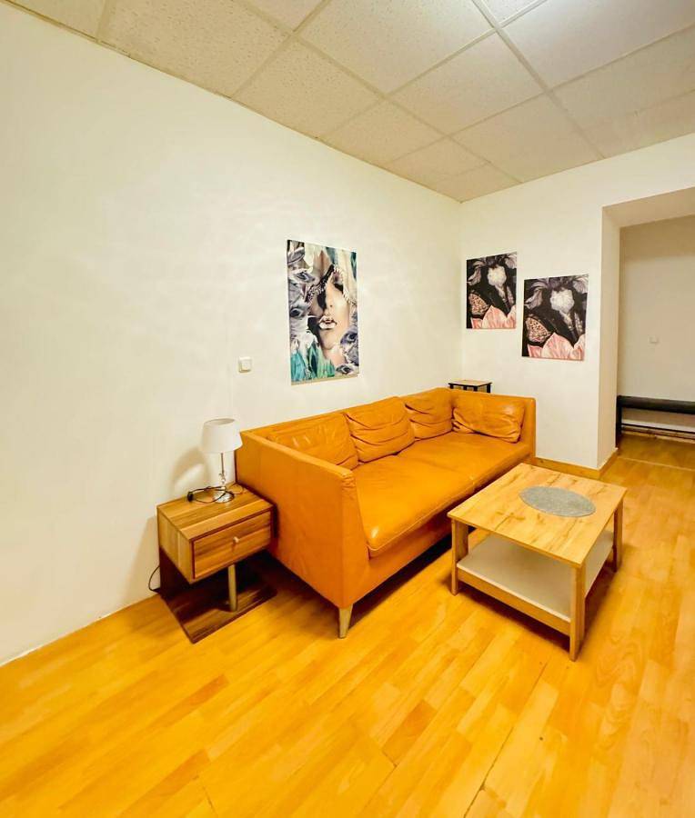 Ganze Wohnung, Comfortable 2Br Apartment with Living Room in Vienna for long stay in Perchtoldsdorf, Bezirk Mödling