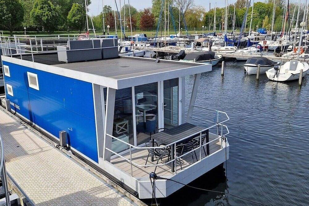 Unique Houseboat near Amsterdam (20 min) in Monnickendam, Markermeer