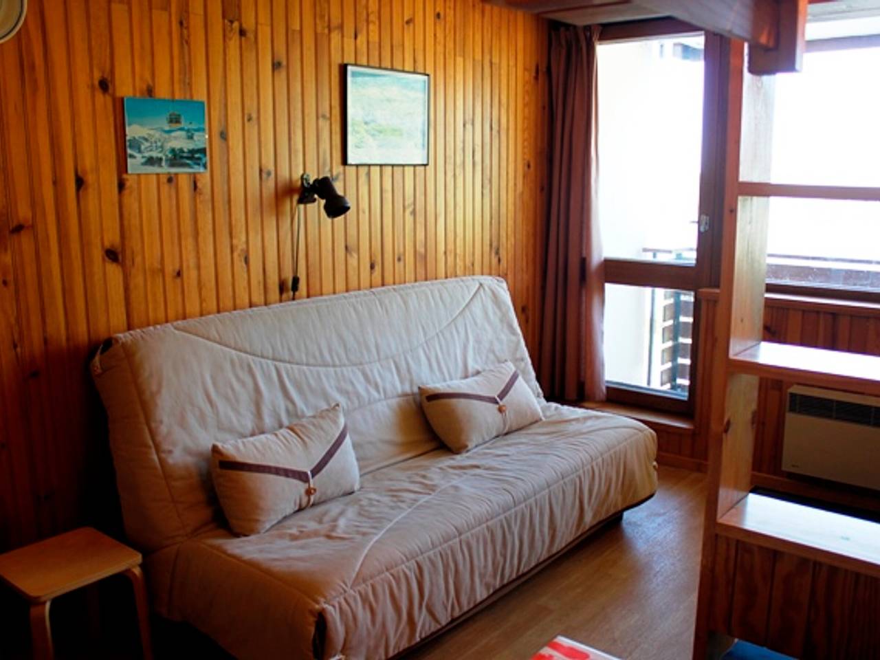 Studio entier, Studio confortable au centre, pied des pistes in Super Besse, Besse-et-Saint-Anastaise