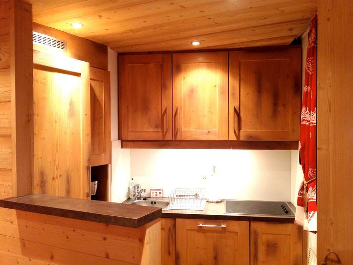Apartamento entero, Apartamento renovado 5 personas, 4 copos Oro, central, balcón, WiFi, esquís in Les Menuires, Saint-Martin-de-Belleville