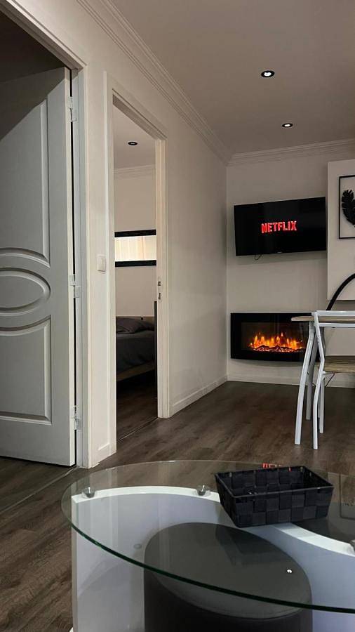 Appartement entier, Two-Bedroom Apartment in Aiguebelle (Savoie), Région de Saint-Jean-de-Maurienne