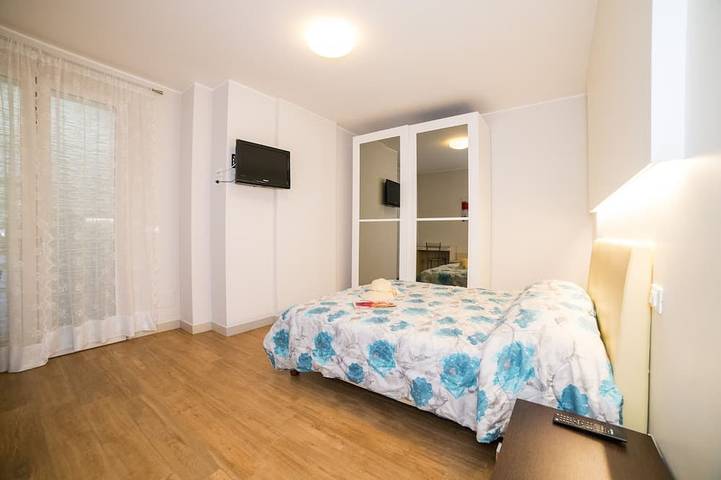 Gîte pour 5 personnes, avec jardin ainsi que piscine et jacuzzi à Cupra Marittima - 3