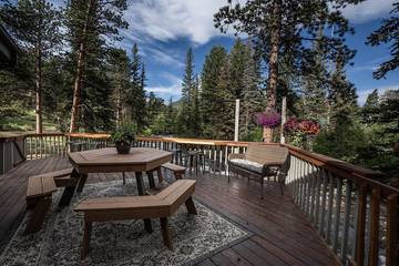 Vacation House for 21 Guests in Larimer County, Picture 1