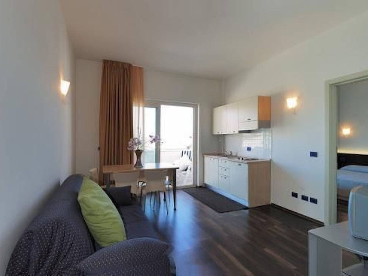 Ganze Wohnung, Superior Zwei-Zimmer-Wohnung in Alba Adriatica, Teramo Provinz