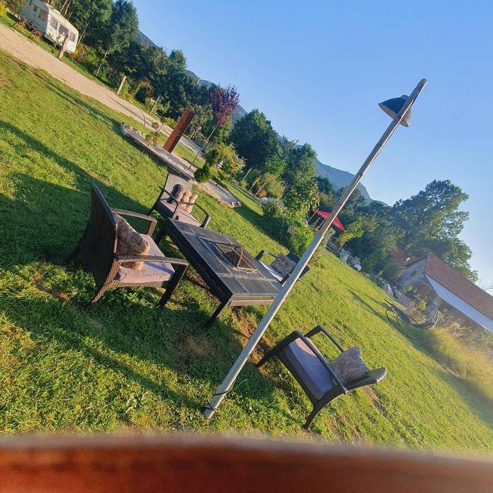 Camping pour 2 personnes, avec piscine et terrasse ainsi que vue et jardin, animaux acceptés en Dalmatie - 4