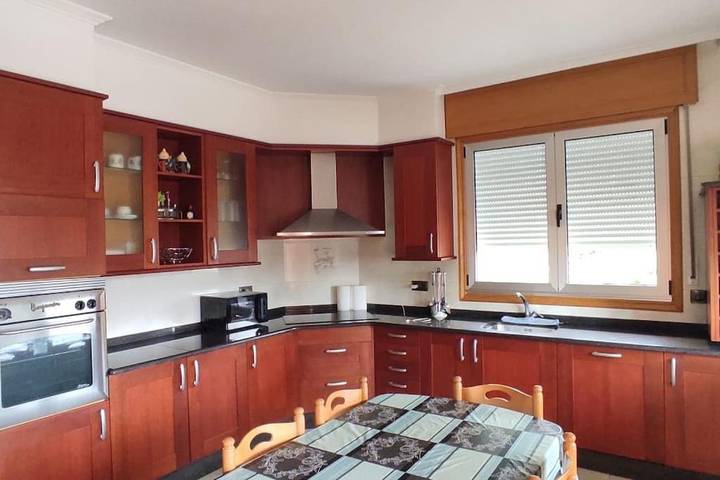 Location de vacances pour 8 personnes, avec jardin et terrasse à Tomiño - 4