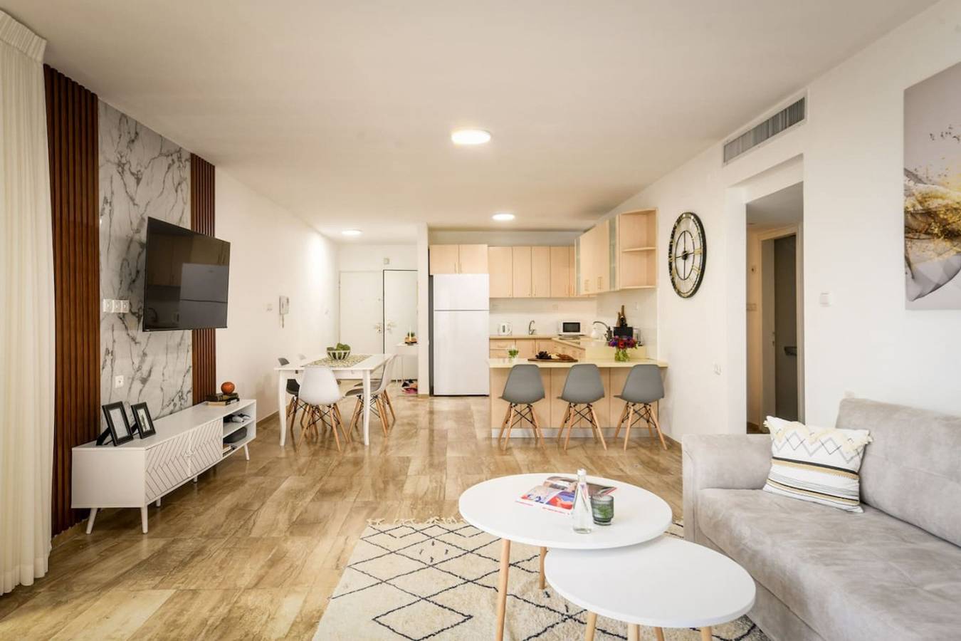 Ganze Wohnung, Seaside Escape with Private Patio in Netanja, Zentralbezirk (Israel)