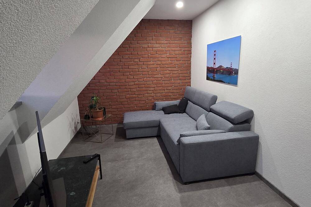 Ganze Wohnung, Komfortable, 2 Zimmer -75m²,  große Ferienwohnung in Margetshöchheim - Zentrum in Margetshöchheim, Fränkisches Weinland