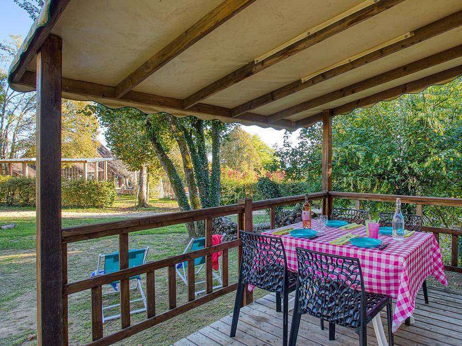 Camping Brin d'amour - Mobilhome 4 personnes - Louisiane 2 chambres (Tv, lave-vaisselle) in Les Eyzies, Périgord Noir