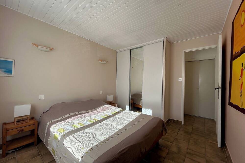 Ganze Wohnung, 61m² apartment, 3-star rating, air-conditioned, in the countryside, large plot, quiet location in Sarrians, Vaucluse