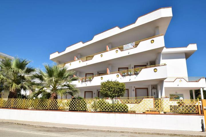 Apartmenthotel für 4 Personen, mit Balkon und Terrasse