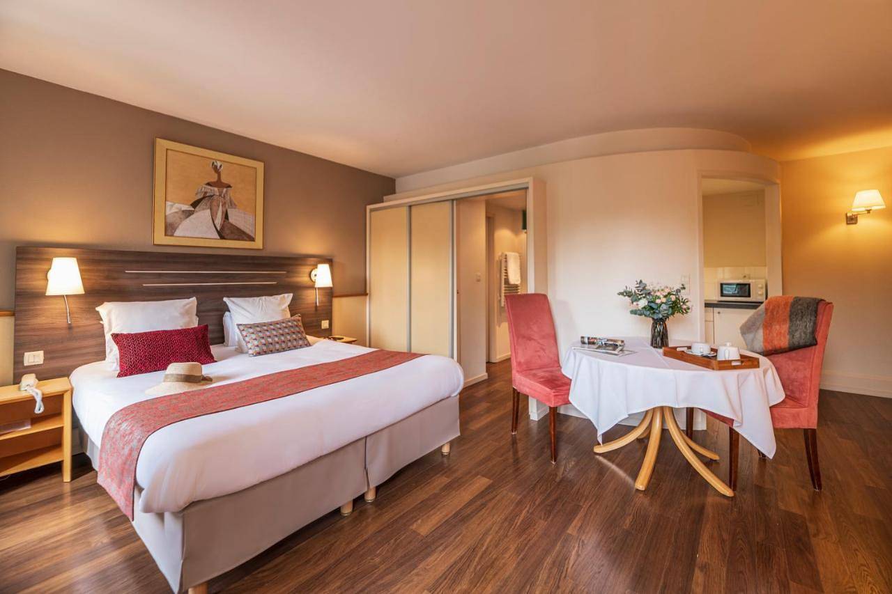 Hotel Cerise - Les Sources Luxeuil-les-Bains in Luxeuil-les-Bains, Haute-Saône