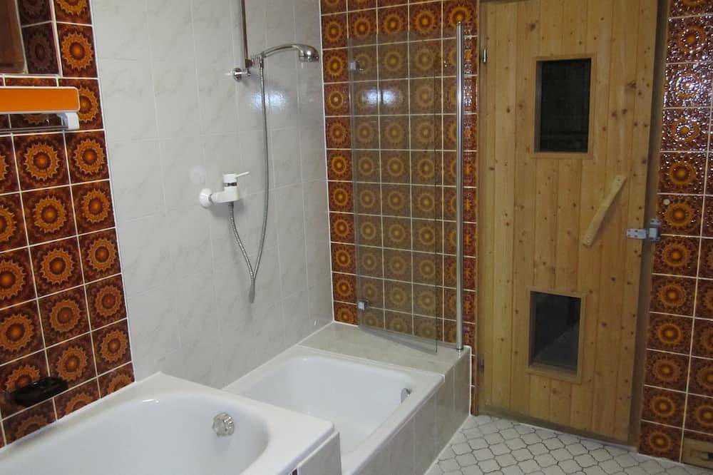 Ferienhaus ohne Alltagslärm in Altomünster, Romantische Straße