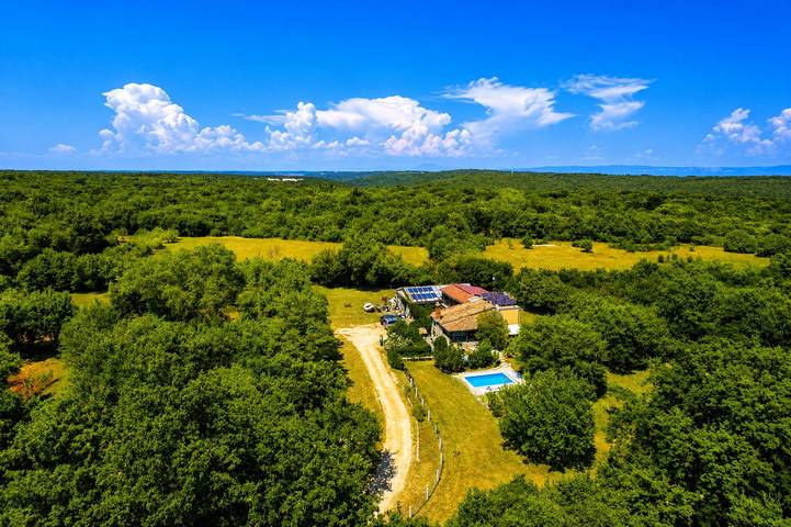 A house surrounded by forest. in Valtura, Côte Sud d'Istrie
