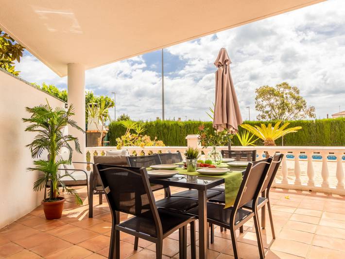 Ferienhaus für 6 Personen, mit Pool und Garten sowie Balkon in Katalonien - 3