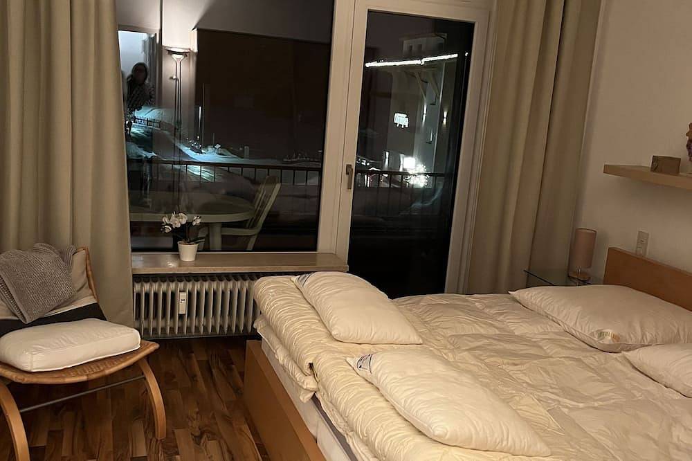 Ganze Wohnung, Helle 2-Zimmer Ferienwohnung mit Süd-Terrasse in fantastischer Aussichtslage in Mösern, Telfs