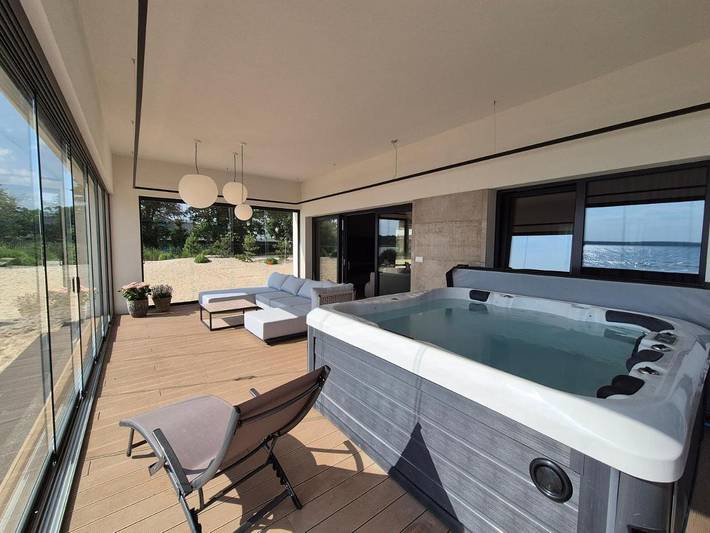 Apartament wakacyjny dla 6 osób, z jacuzzi i ogród w Boszkowo