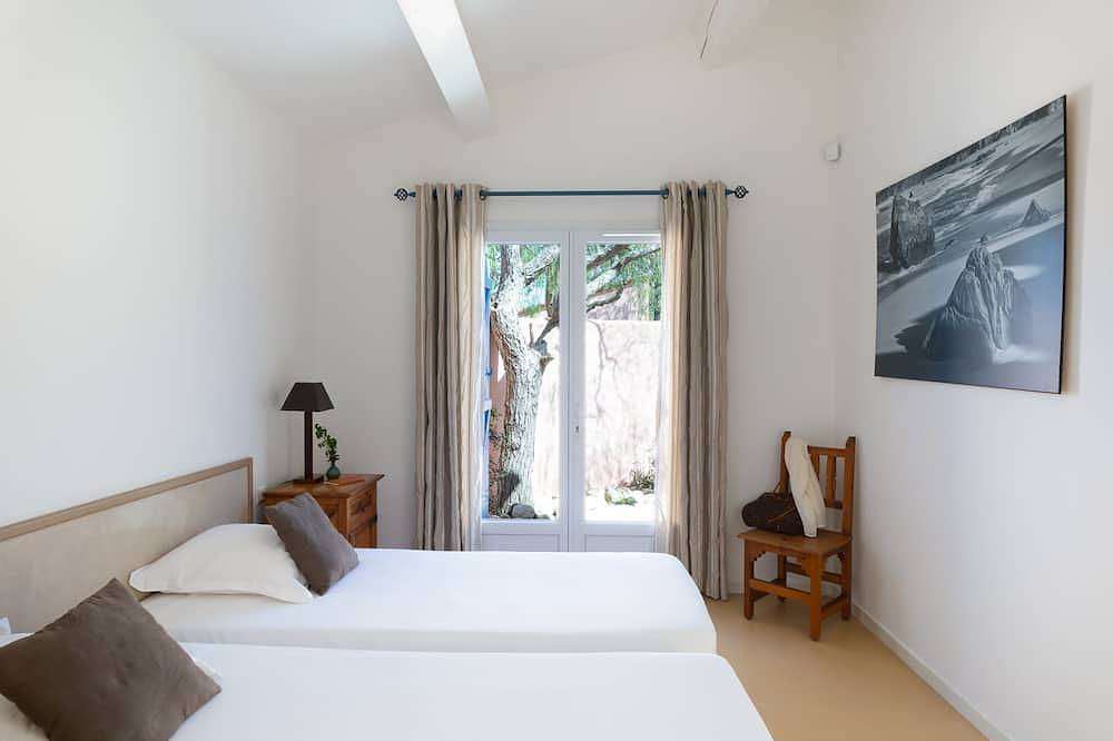 3 minuten zu fuß zum strand von cala rossa 4 villen stehen poolbereich in Cala Rossa, Lecci