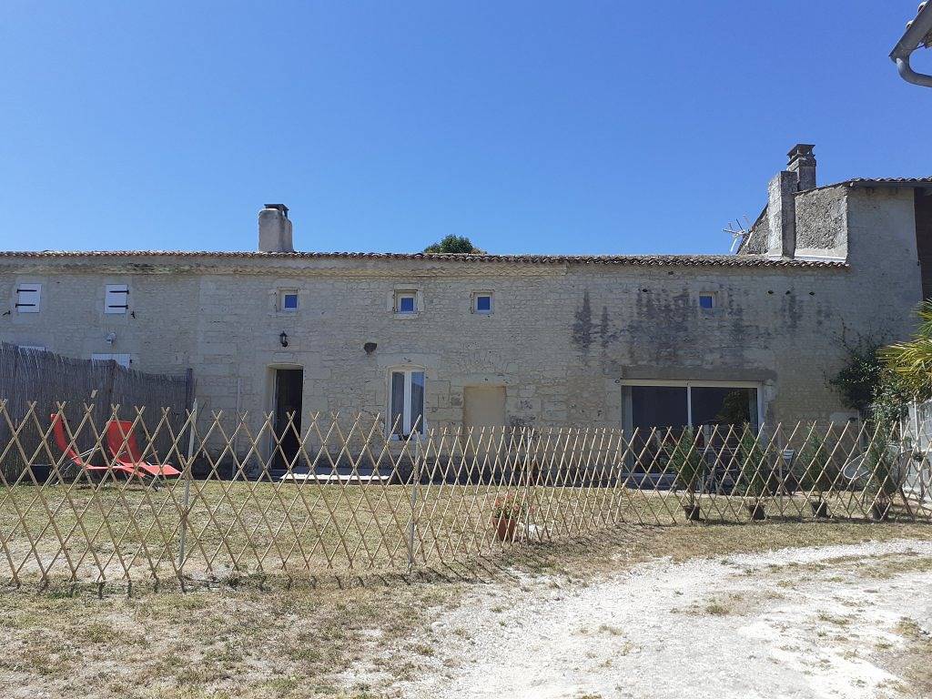 Gîte les bambous Charente-Maritime Estuaire de la Gironde in Saint-Dizant-du-Gua, Région de Jonzac