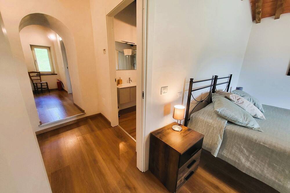 3 dormitorios, 2 baños, vistas, paseo al pueblo, wifi, piscina privada in Castiglione di Garfagnana, Garfagnana