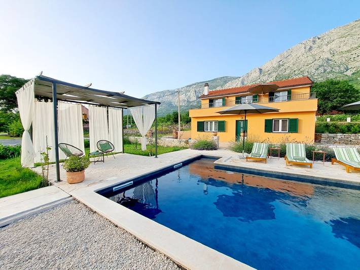 Villa for 8 personer, med have i Makarska Riviera