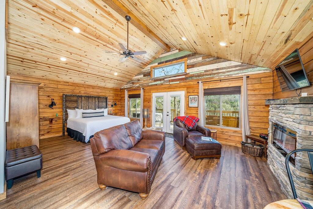 Sunrise Point Treehouse - Starlight Haven in Hot Springs Nationalpark