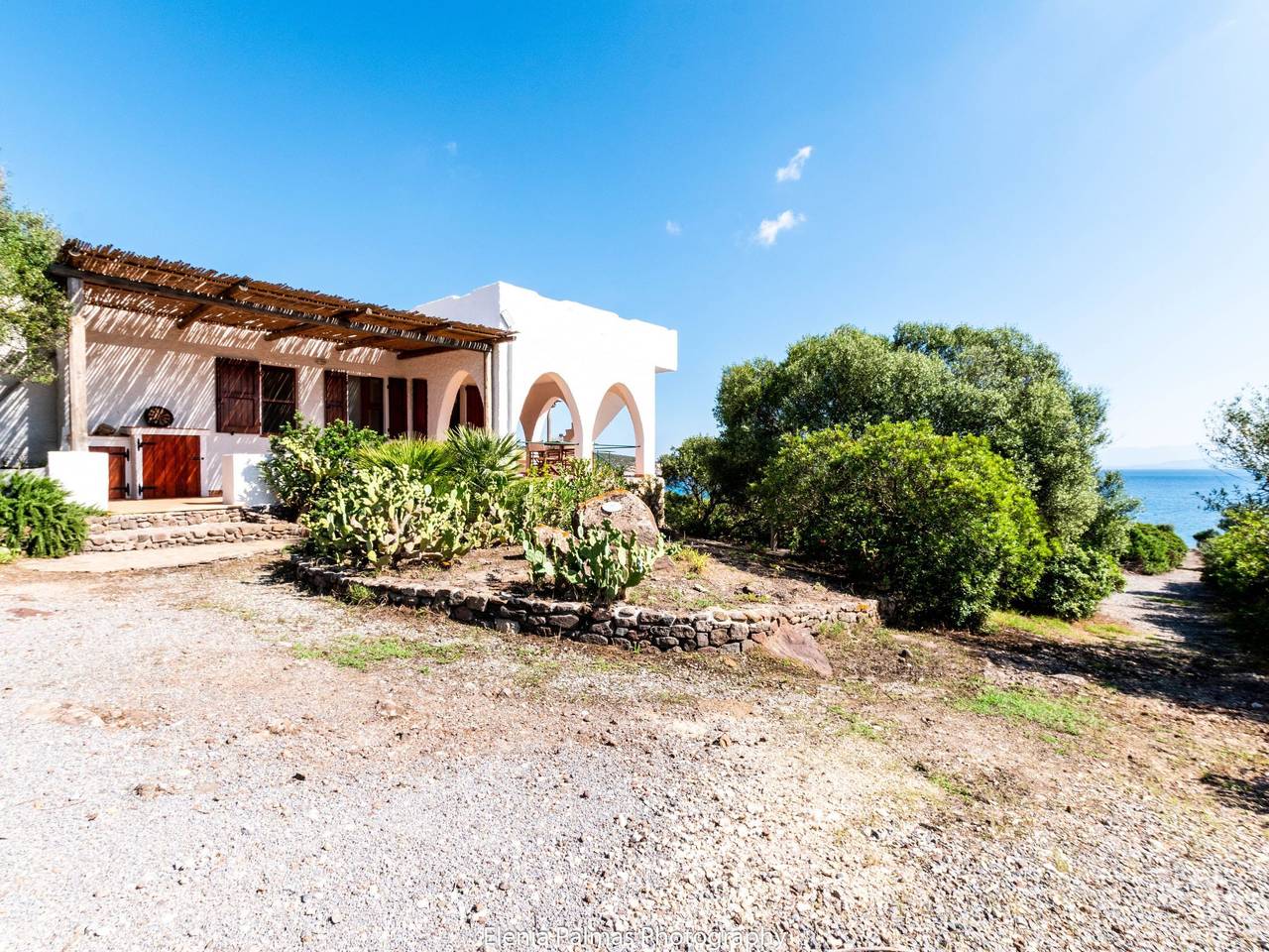 Haus in Sant'antioco mit überdachtem Parkplatz in Peonia Rosa, Sant'Antioco