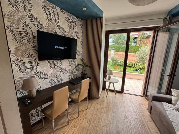 Casa vacanza per 4 persone, con Balcone e Terrazza nonché Giardino e Panorama a Sarnano