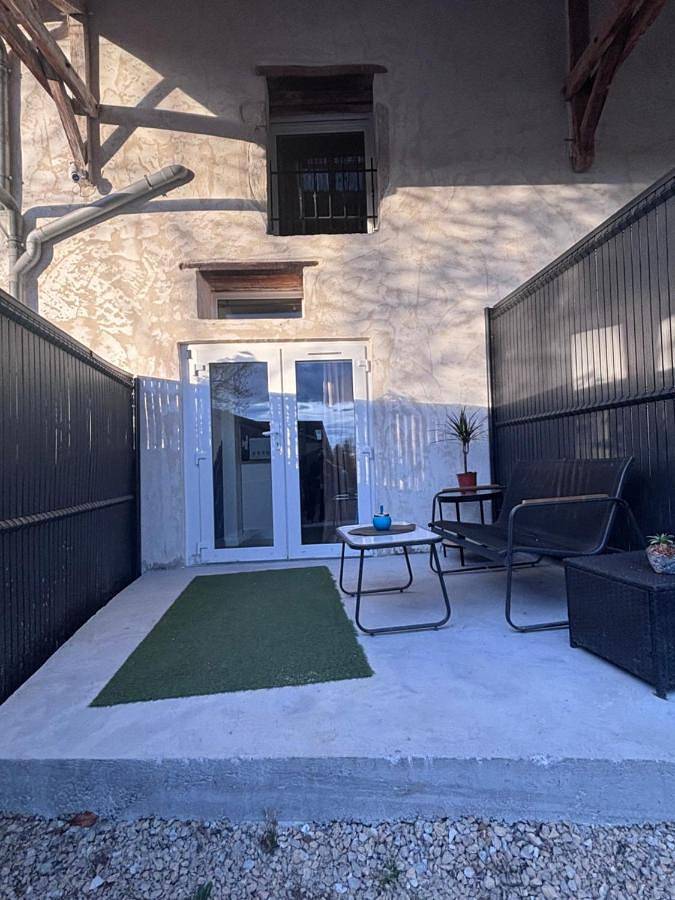 Gîte pour 2 personnes, avec jardin, animaux acceptés à Briord - 3