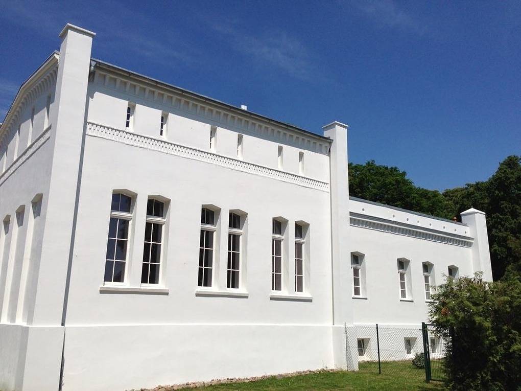 Ganze Ferienwohnung, Gutshaus Hinrichsberg: Parkblick in Sietow, Müritz