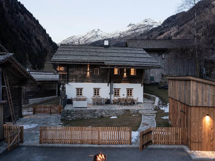 Ferienhaus für 24 Personen, mit Balkon und Terrasse sowie Garten und Sauna in Matrei in Osttirol