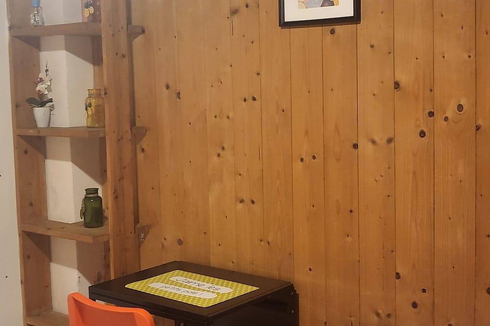 Entire apartment, Apartment 'Domus Rafael' with Wi-Fi and Air Conditioning in Urbino, Valle del Metauro