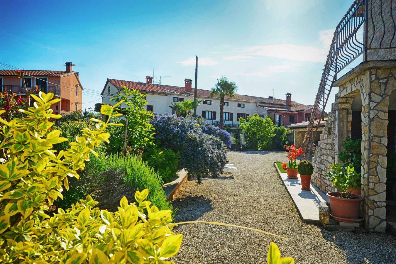 Ganze Ferienwohnung, Ferienwohnung mit Klimaanlage und Terrasse  in Baderna, Zentralistrien