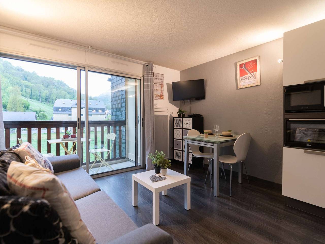 Appartement entier, Appartement rénové 4 personnes calme proche centre Saint-Lary in Saint-Lary-Soulan, Parc national des Pyrénées