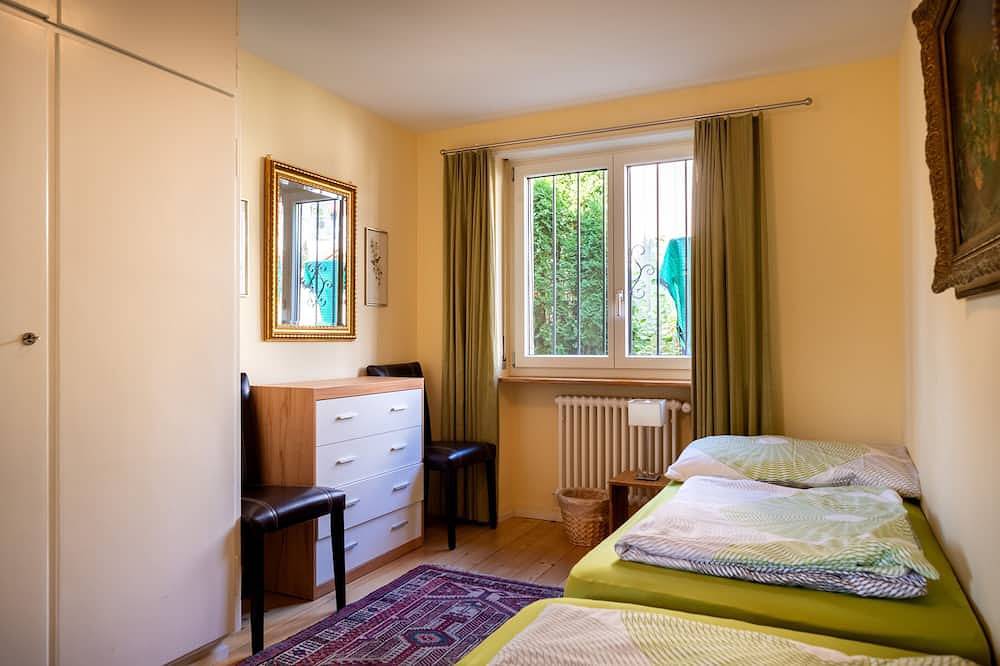 Ganze Wohnung, Grosszügige Ferienwohnung an einmaliger Lage direkt über dem Vierwaldstättersee in Morschach, Vierwaldstättersee