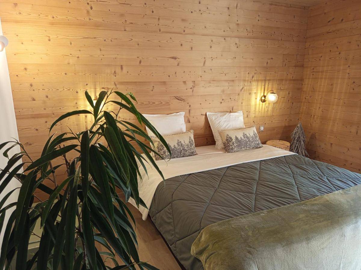 Appartement entier, Two-Bedroom Apartment in Champagnole, Jura Francais