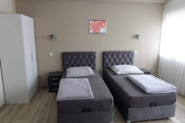 Ganze Wohnung, Appartement mit getrennten Betten in Erlenbach am Main, Fränkisches Weinland