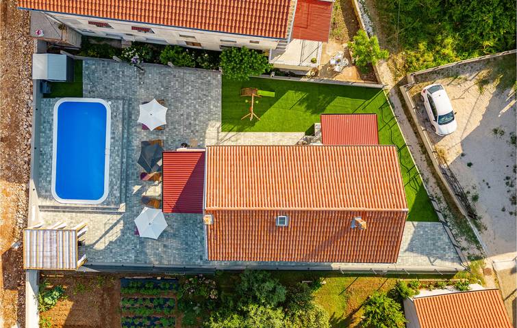 Location de vacances pour 12 personnes, avec terrasse ainsi que piscine et jardin à Ville de Zadar - 3