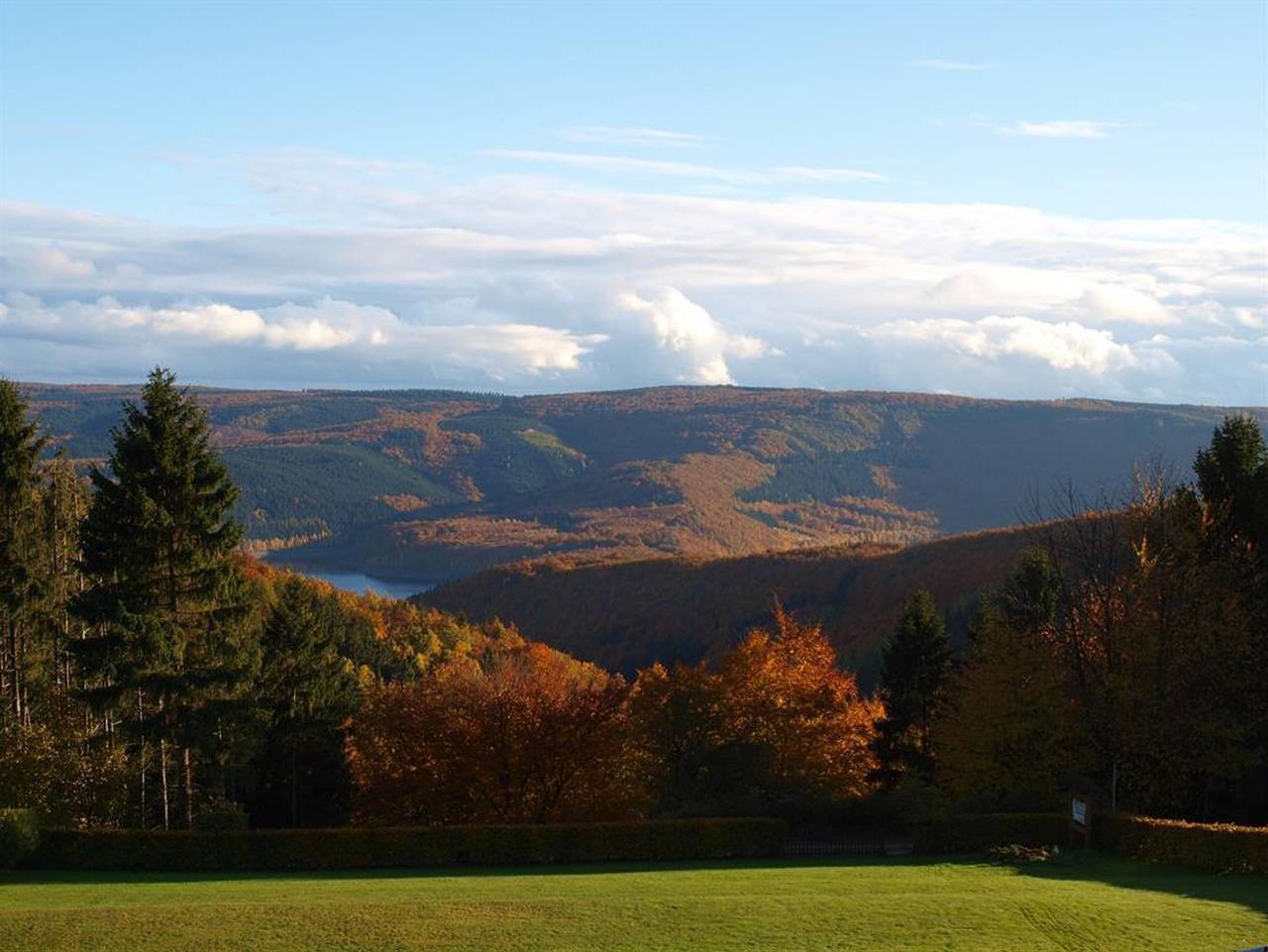 Hotel Haus Seeblick - Doppelzimmer Du/Wc ohne Balkon in Nideggen, Naturpark Hohes Venn-Eifel