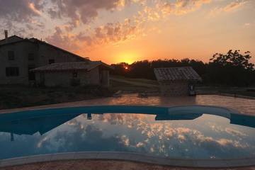 Location de vacances pour 15 personnes, avec jardin à Larroque