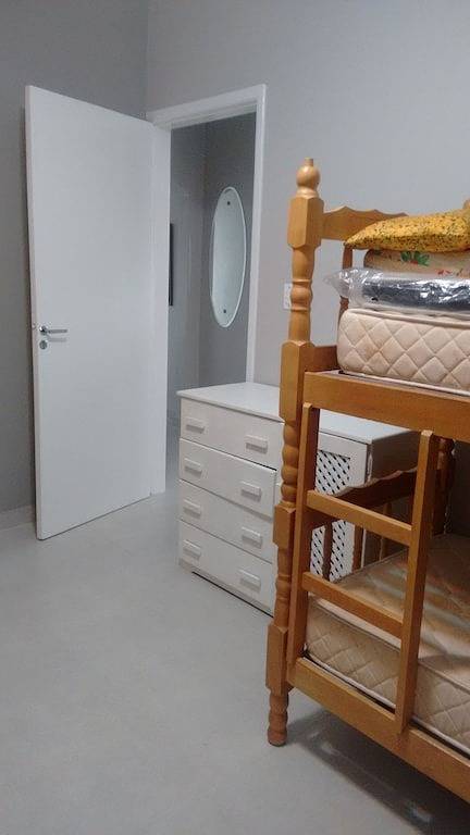 Haus Mit Schwimmbad Und Internet Gated Community, vor dem Strand von Massaguaçu. in Caraguatatuba, Região Metropolitana do Vale do Paraíba e Litoral Norte