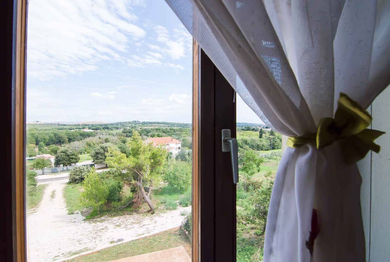 Apartamento vacacional entero, Apartamento de vacaciones amueblado con encanto in Banjole, Costa sur de Istria