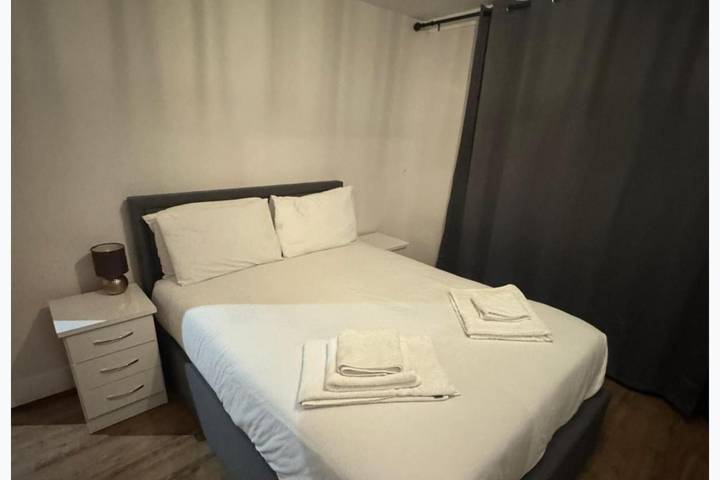 Ganze Ferienwohnung, Ferienwohnung für 5 Personen mit Seeblick in Lambeth, London