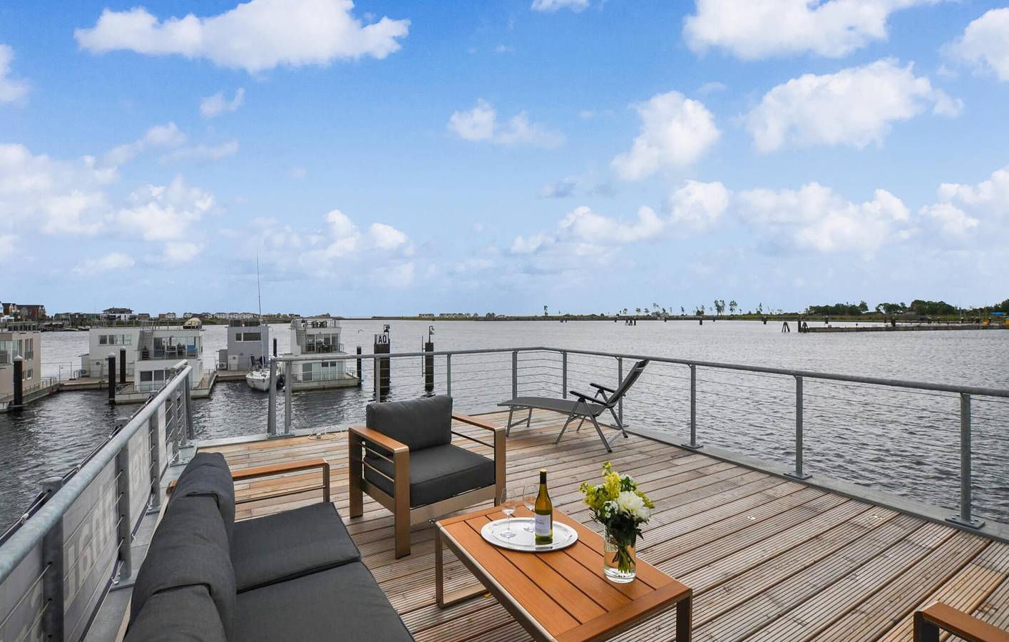Apartment mit Meerblick, Terrasse und Parkplatz, 900m zum Strand in Olpenitz, Kappeln